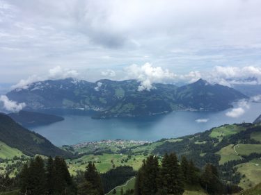 スイス航空現役CA！日本人乗務員として必要とされる幸せ